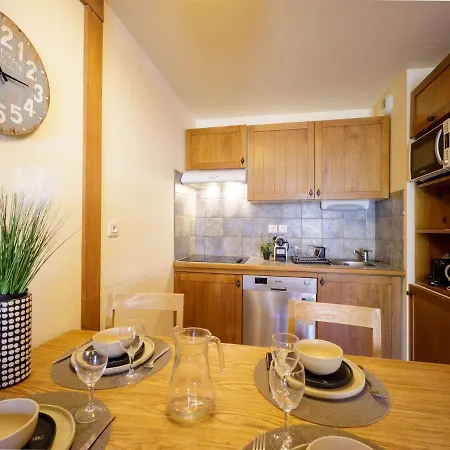 Prestige Au Centre-ville Avec Piscine, Sauna Et Parking A - Fr-1-296-417 * Saint-Lary-Soulan